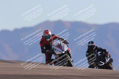 media/Nov-06-2023-Moto Forza (Mon) [[ce023d0744]]/3-Intermediate Group/Session 5 (Turn 9)/